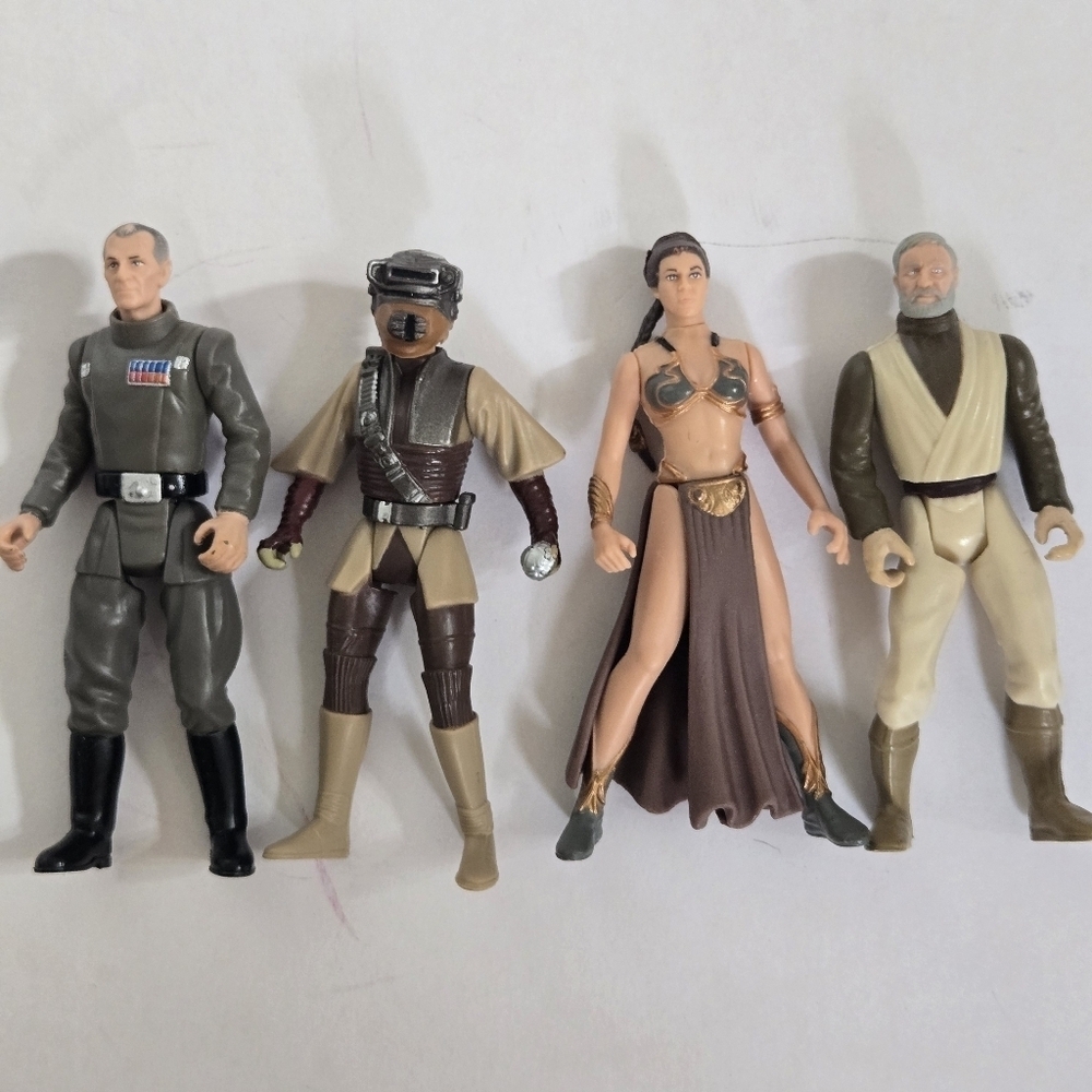 Lot of 4 star wars Power of the Force action figures Kenner 1995-97 Leia Obi Tar